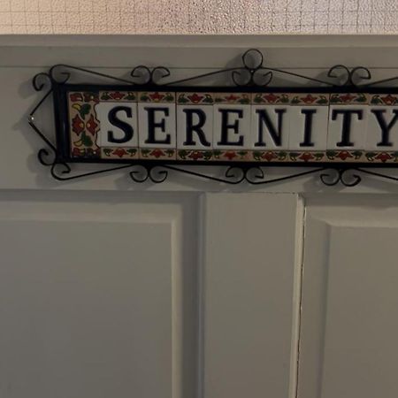 Serenity Longford Luaran gambar