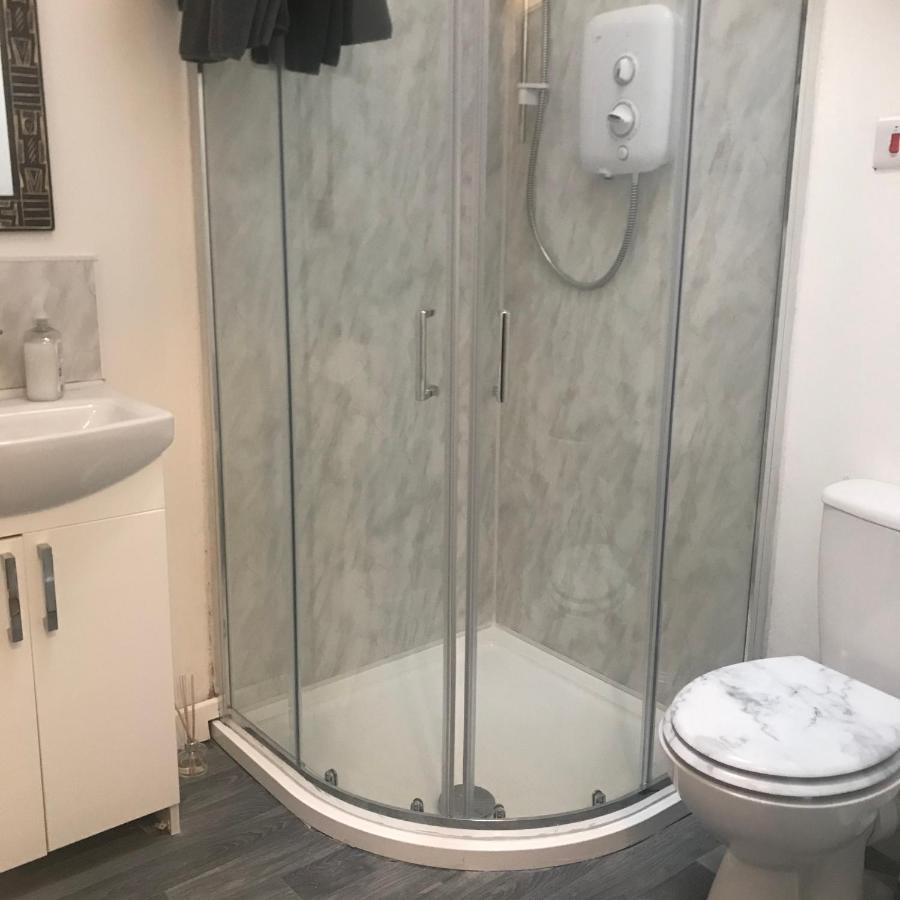 Serenity Longford Luaran gambar